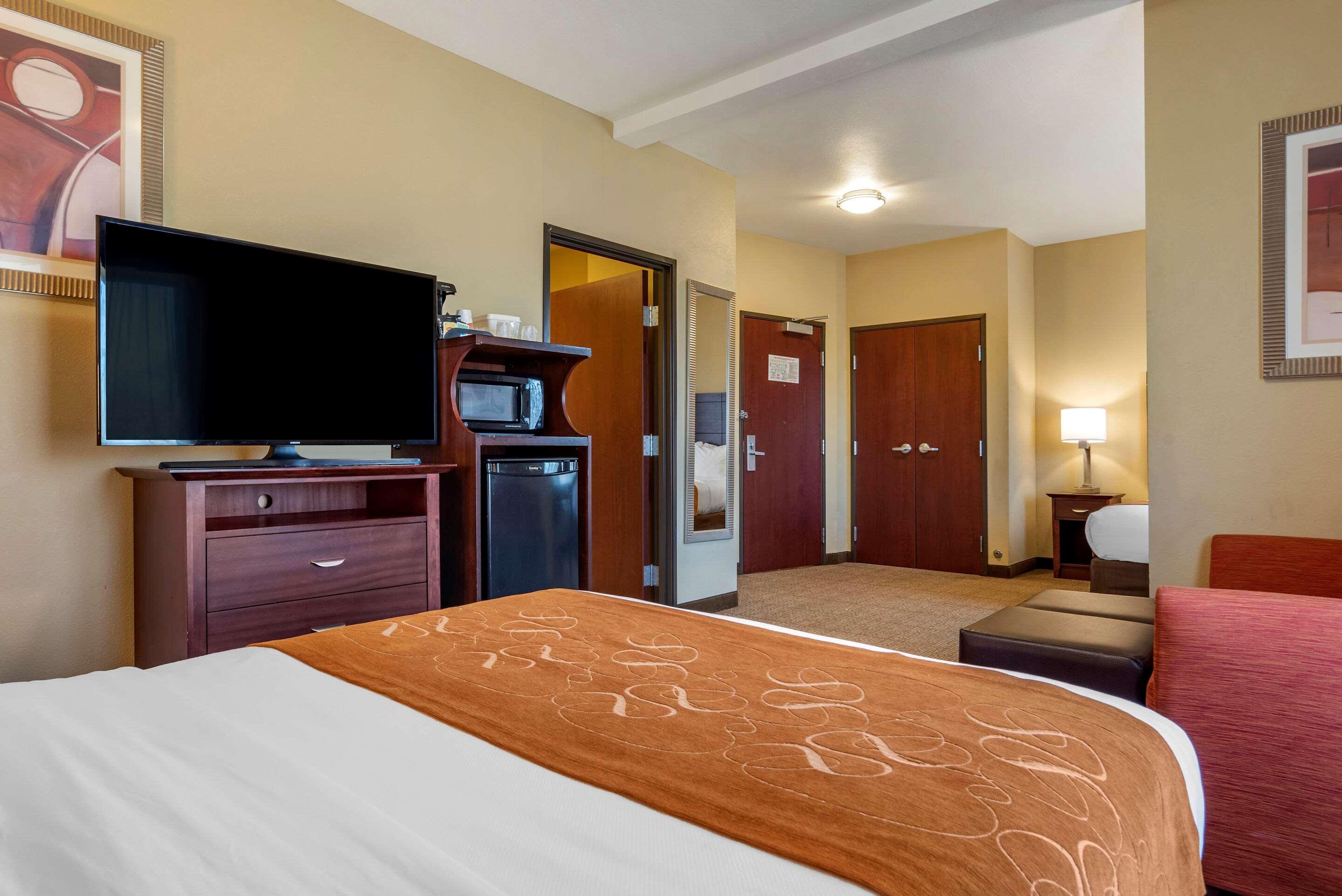 Comfort Suites Airport South Montgomery Exteriér fotografie