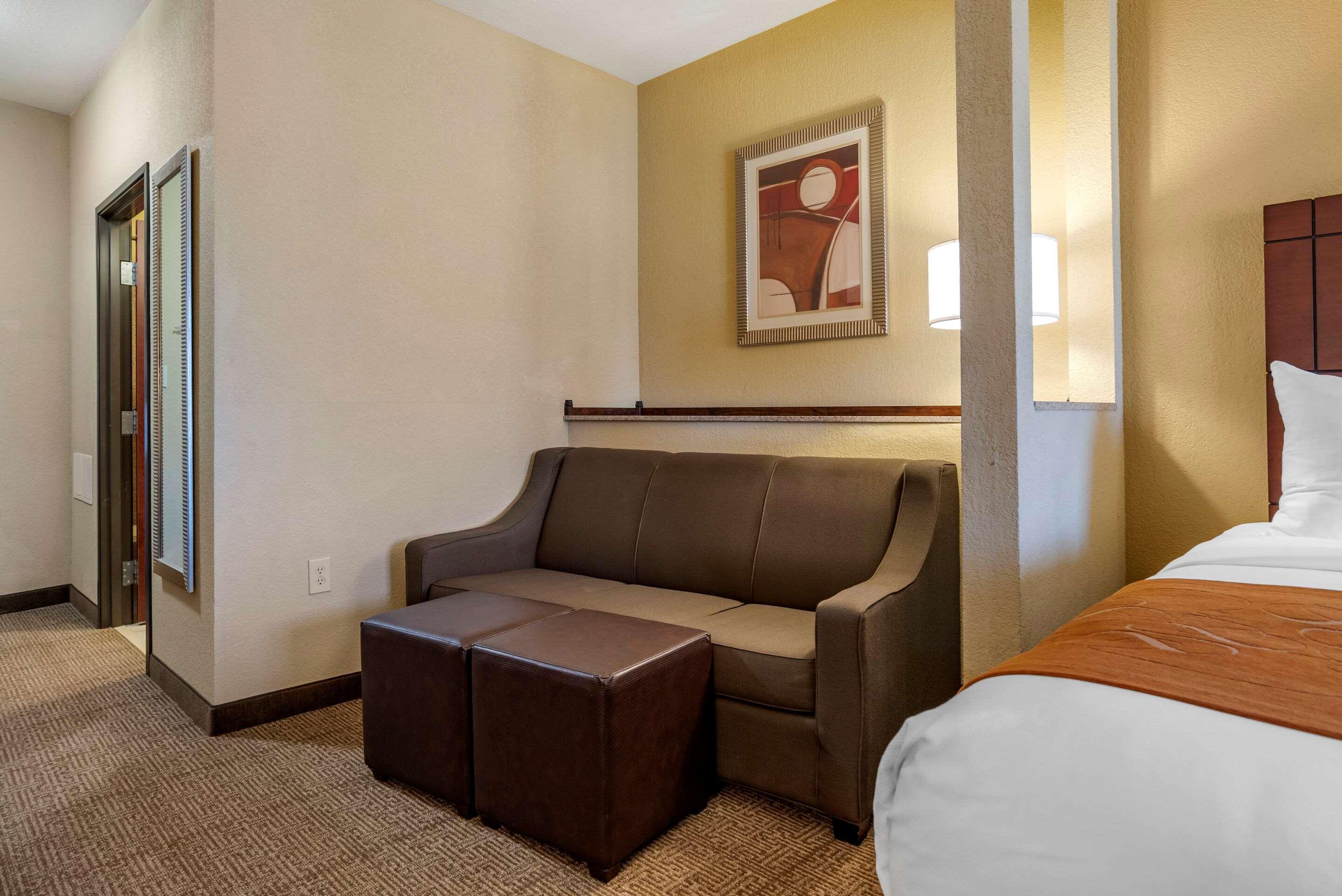 Comfort Suites Airport South Montgomery Exteriér fotografie