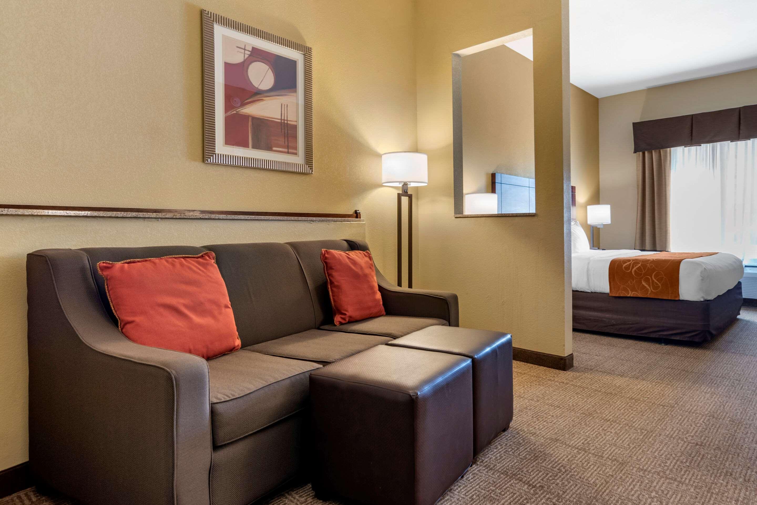Comfort Suites Airport South Montgomery Exteriér fotografie