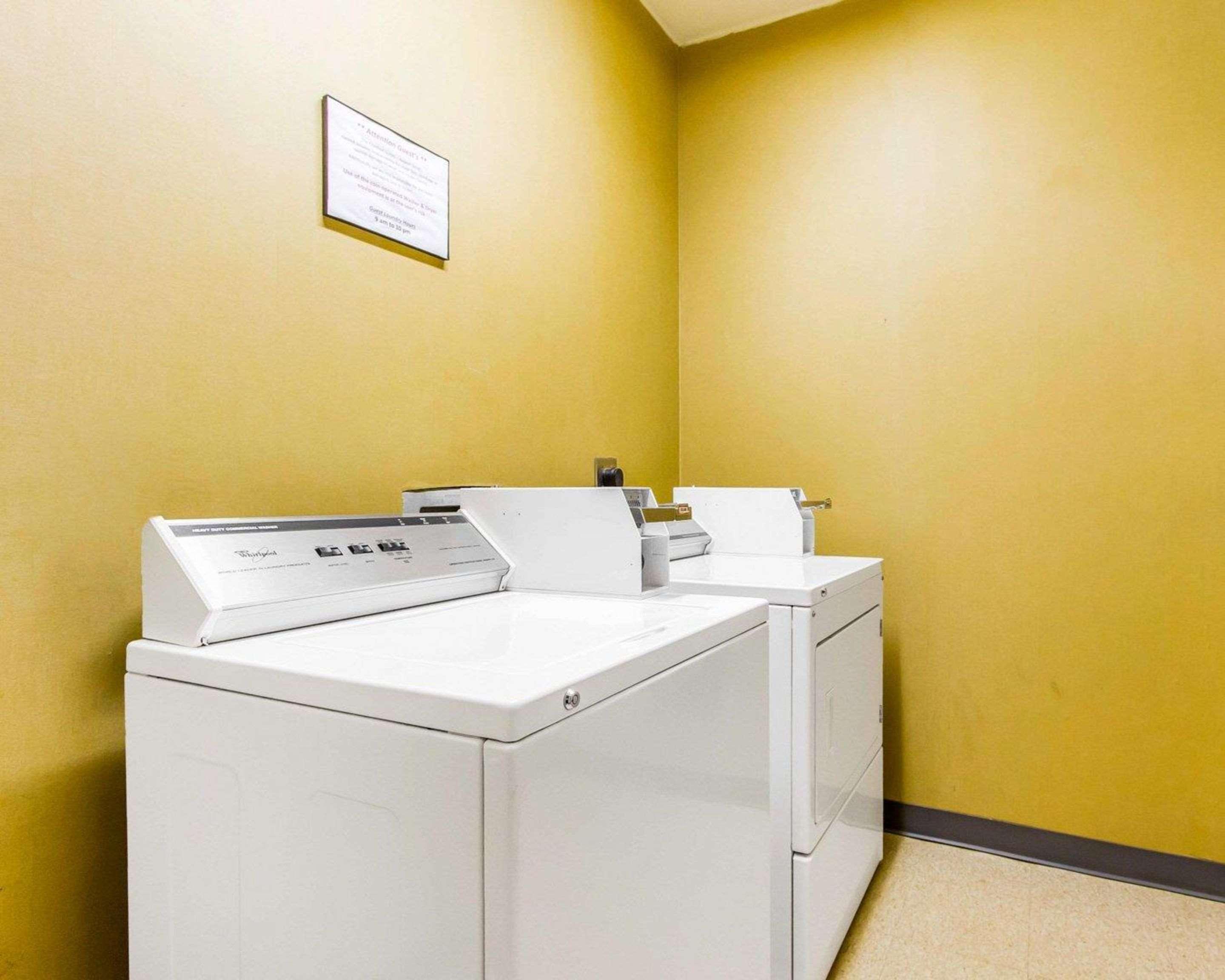 Comfort Suites Airport South Montgomery Exteriér fotografie