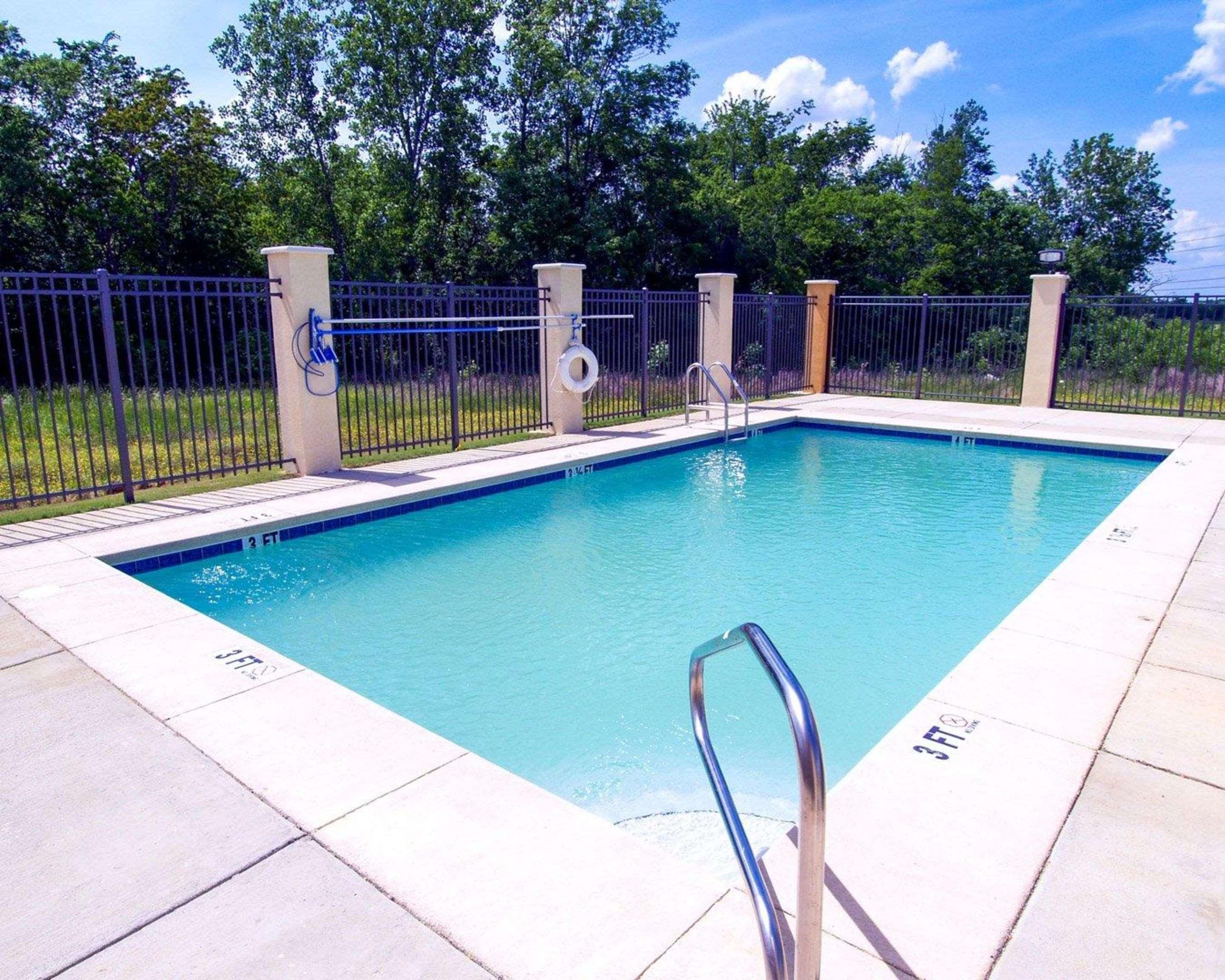 Comfort Suites Airport South Montgomery Exteriér fotografie