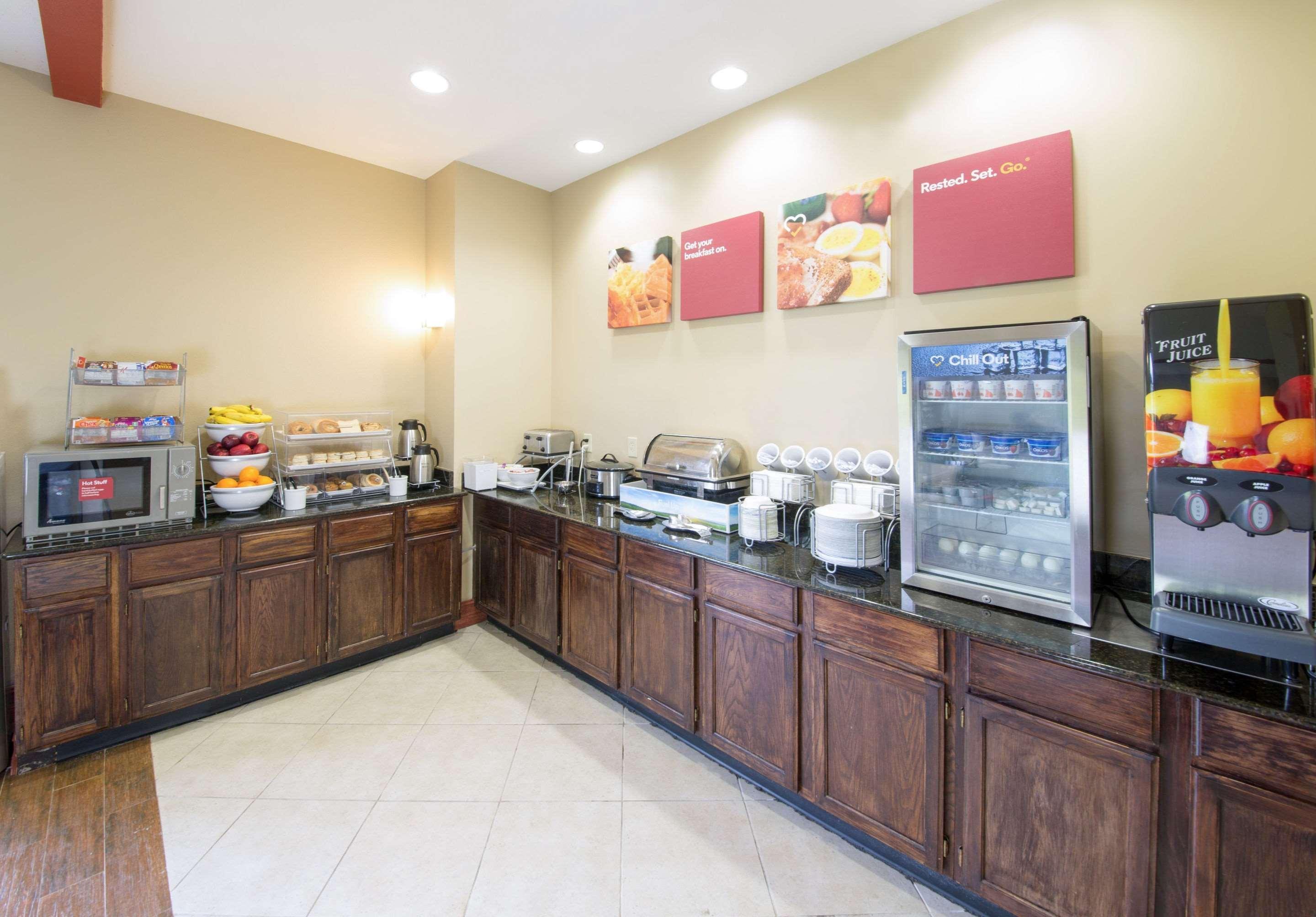 Comfort Suites Airport South Montgomery Exteriér fotografie