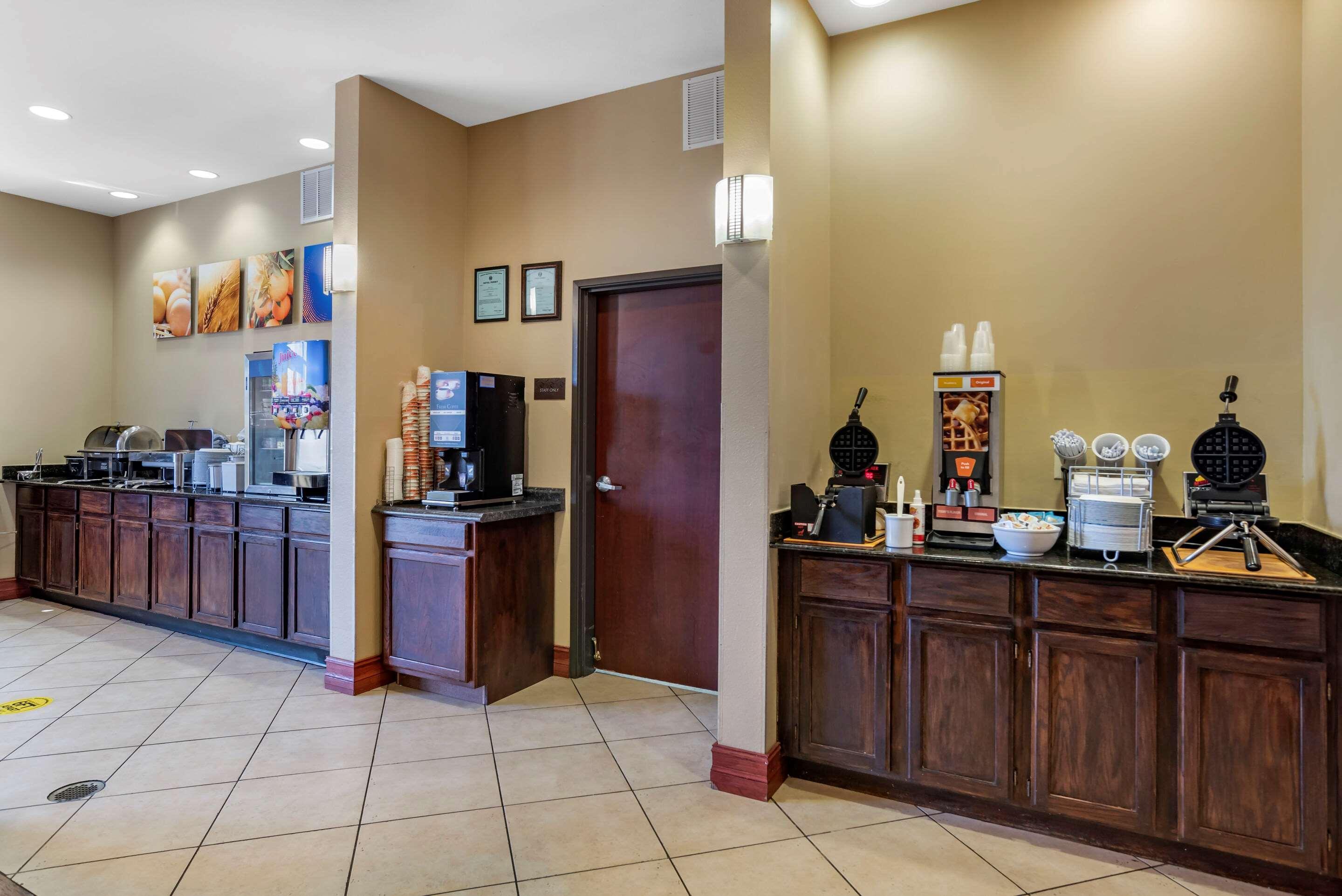 Comfort Suites Airport South Montgomery Exteriér fotografie