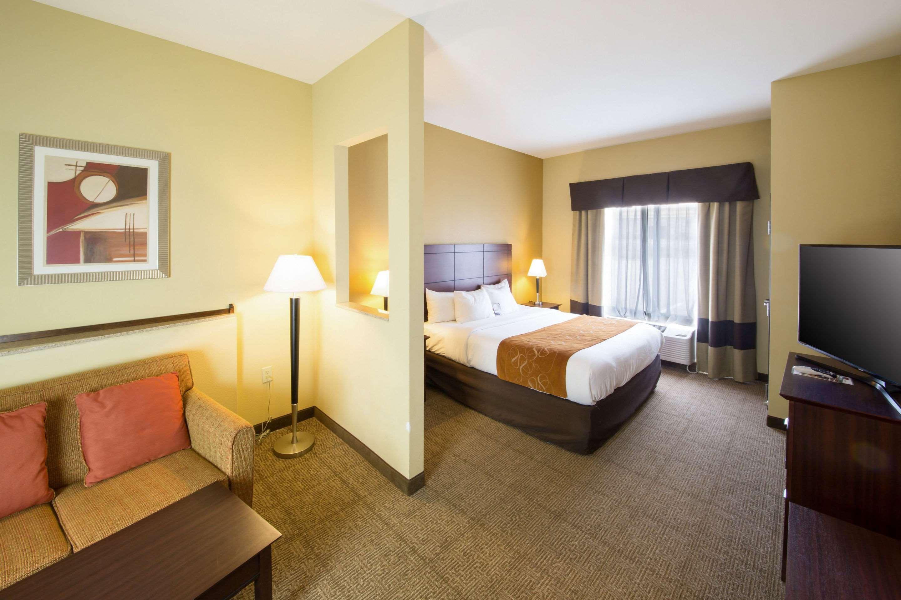 Comfort Suites Airport South Montgomery Exteriér fotografie